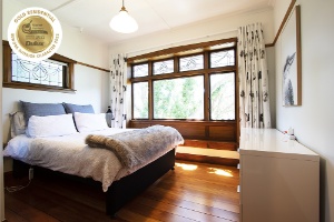 WADESTOWN: Wadestown Road, Wellington